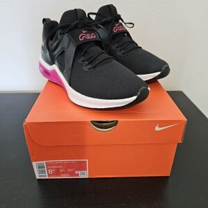 Womens Nike Air Max Bella Training 5. SIZE 8.5
